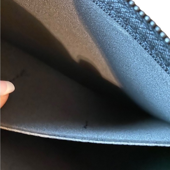 Parker Black Faux Pebbled Leather Zipper Fringe Pouch - Picture 7 of 8